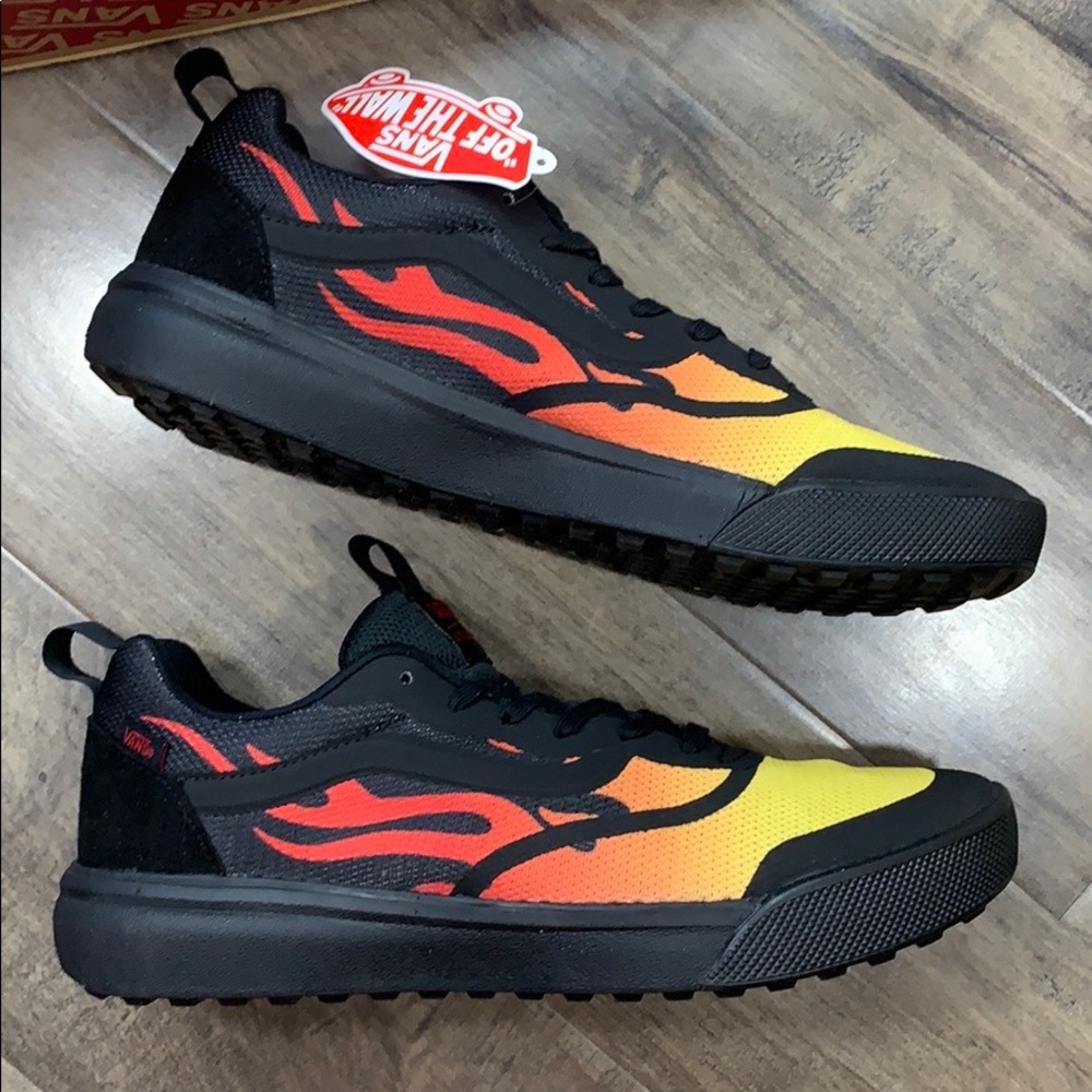 • VANS ULTRARANGE RAPIDW FLAMES Black men’s• - Picture 11 of 16
